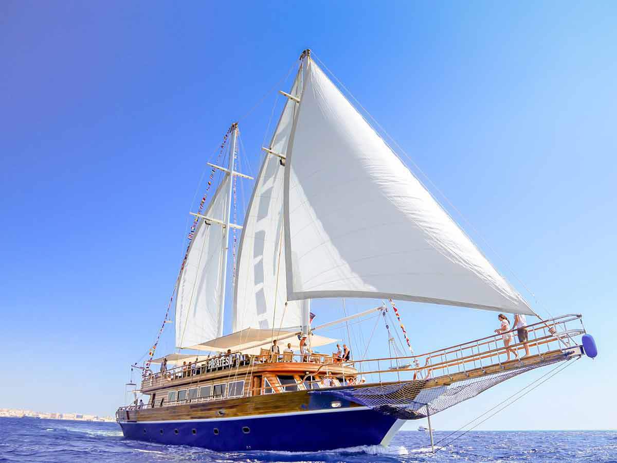 Exclusive Pirates Boat in Hurghada + Orange Bay - Luxury Experience